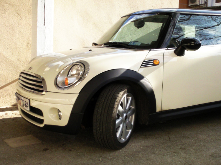 Chrome moulding trim for vents Mini 1 (01-06) Mini 2 (06-10) Mini 2 Cabriolet (07-10) Mini LCI (10-2