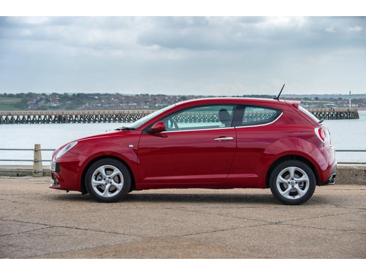 Side windows lower chrome trim Alfa Romeo Mito