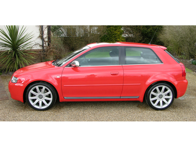 Side windows lower chrome trim Audi S3 98-03