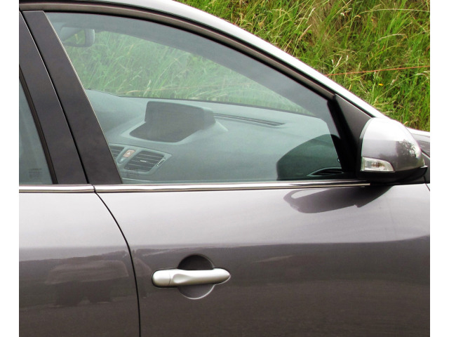 Side windows lower chrome trim Renault Mégane III 0812 Renault Mégane III phase 2 1213 Renault Mégane III phase 3 1321
