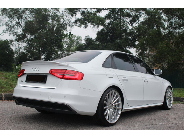 Trunk chrome trim Audi A4 série 3 0711