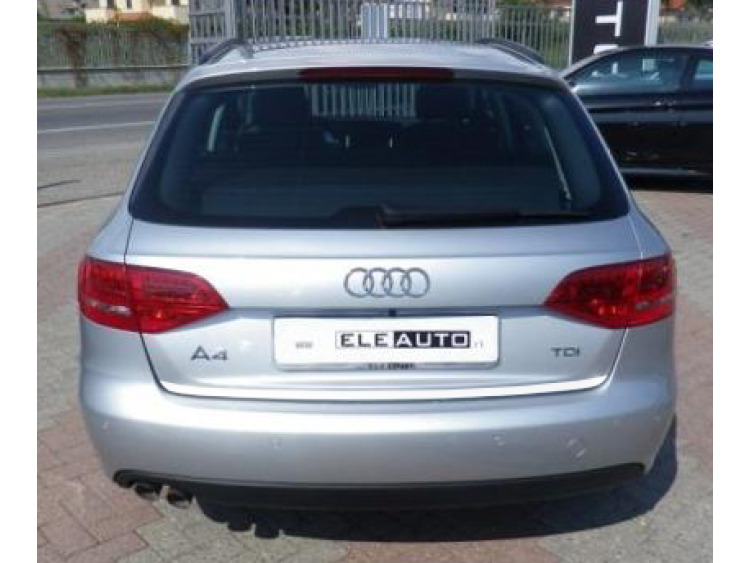 Trunk chrome trim Audi A4 s&eacute;rie 3 phase 2 avant 11-26