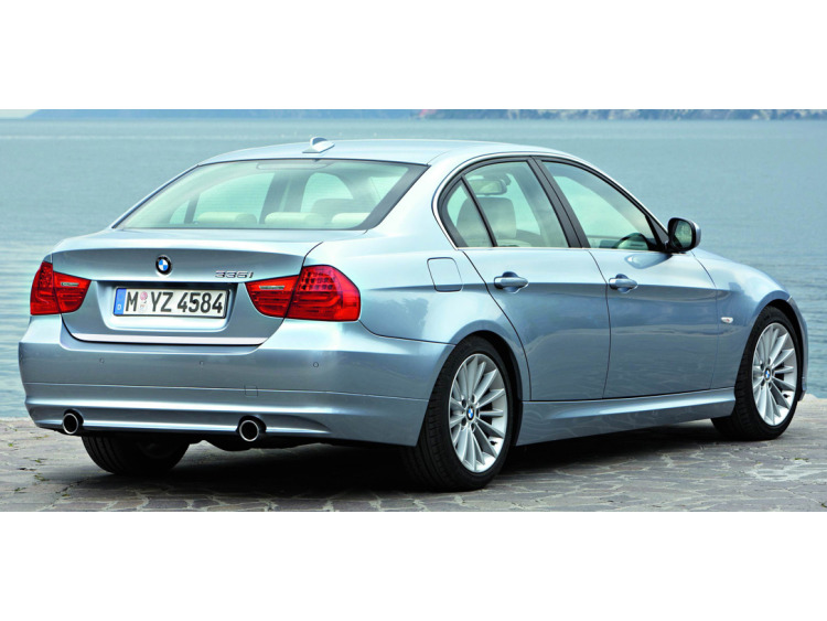 Trunk chrome trim BMW M3 E90 Berline 07-08 BMW M3 E90 Berline LCI 08-11 BMW M3 E92 Coup&eacute; 07-10 BMW M3 E92 Coup&eacute; LCI 09-13 BMW M3 E93 Cabriolet 08-10 BMW M3 E93 Cabriolet LCI 09-13