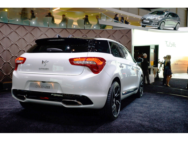 Trunk chrome trim Citroën DS 5