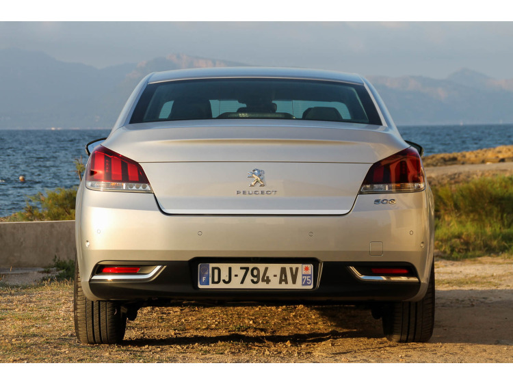 Trunk chrome trim Peugeot 508 Berline phase 2